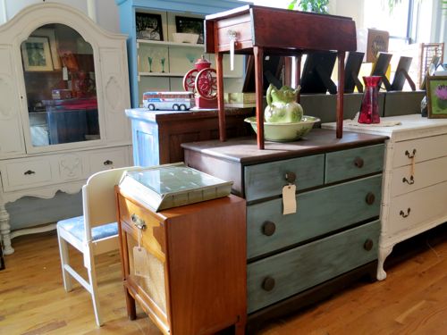 Used-Furniture Trove in Midtown Manhattan | casaCARA: Old Houses for Fun & Profit